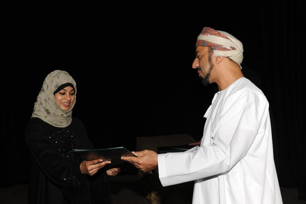 بالتَّعاون مع المجلس الثَّقافي البريطاني.. مركز التَّعلُّم مدى الحياة بالجامعة يختتم برنامج التَّطوير الذَّاتي للمرأة